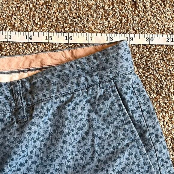 Jonnie O Blue Palm Tree Chambray Men's Shorts.  Size 38 - Picture 4 of 7
